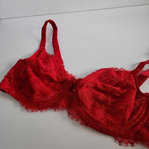 Victoria's Secret Red Unlined Lace Demi Bra 38D - Picture 3 of 9